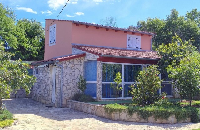 Holiday house Šišan for 1 - 6 persons with 2 bedrooms - Holiday house