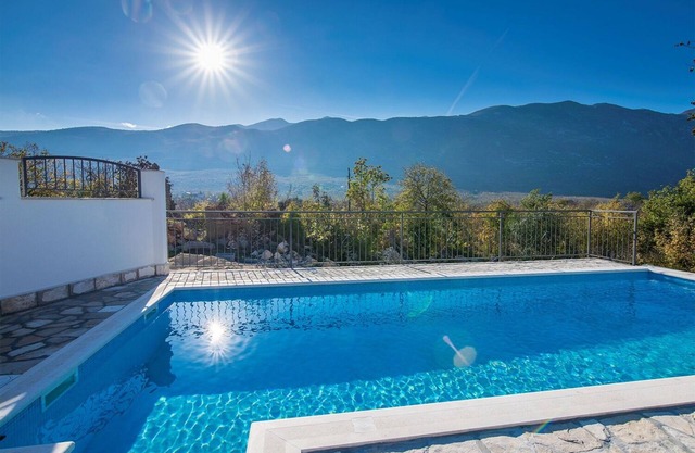 Holiday house Stipe - with pool : - Rascane, Riviera Makarska, Croatia