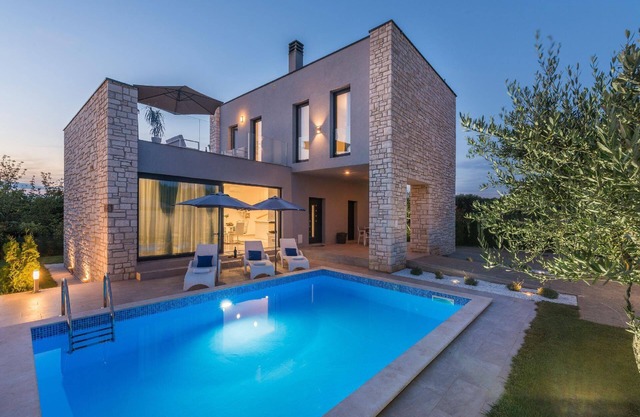 Holiday house Umag for 1 - 6 persons with 2 bedrooms - Holiday house
