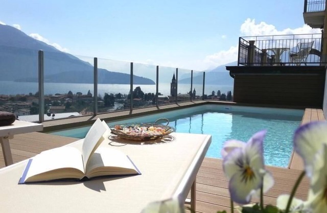 Holiday house Vercana for 1 - 10 persons with 3 bedrooms - Holiday home