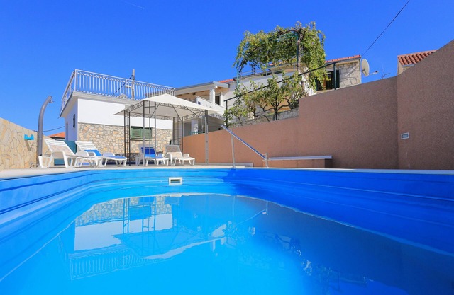 Holiday house with a swimming pool Ražanj, Rogoznica (K-17904)