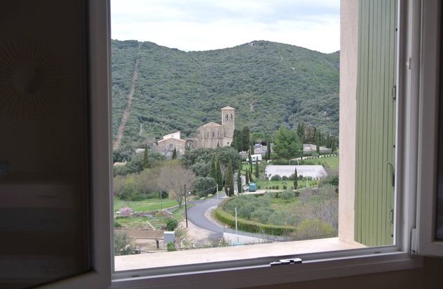 holiday house with terrace, panoramic view, lake of olivettes
