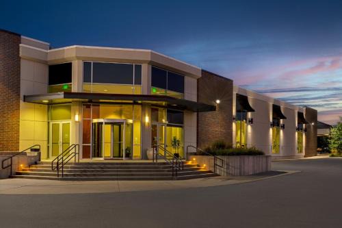 Meadows Casino Racetrack Hotel 