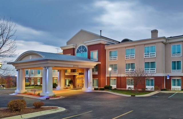 Holiday Inn Express Hotel & Suites Grand Rapids-North, an IHG Hotel