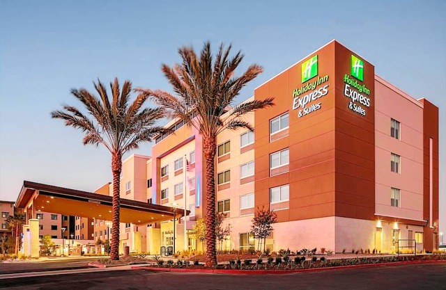Holiday Inn Express & Suites Moreno Valley - Riverside, an IHG Hotel