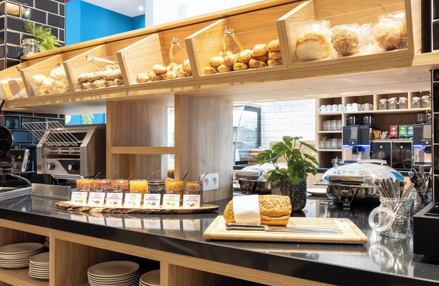 Holiday Inn Express Antwerp City Centre by IHG