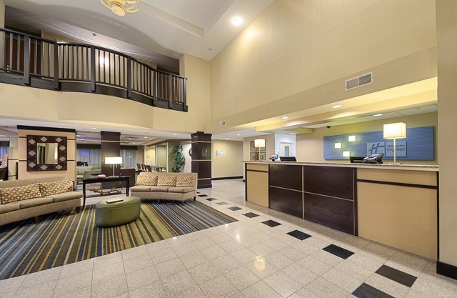 Holiday Inn Express Bloomington West by IHG