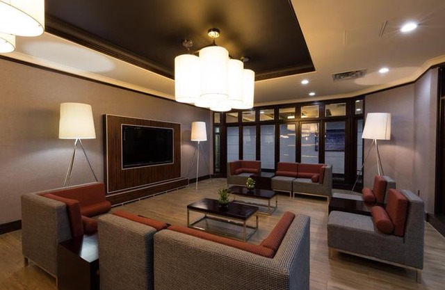 Holiday Inn Express Edmonton Downtown