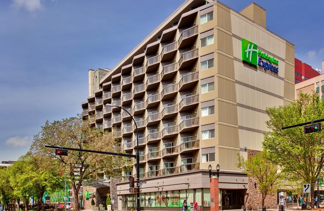 Holiday Inn Express Edmonton Downtown, an Ihg Hotel