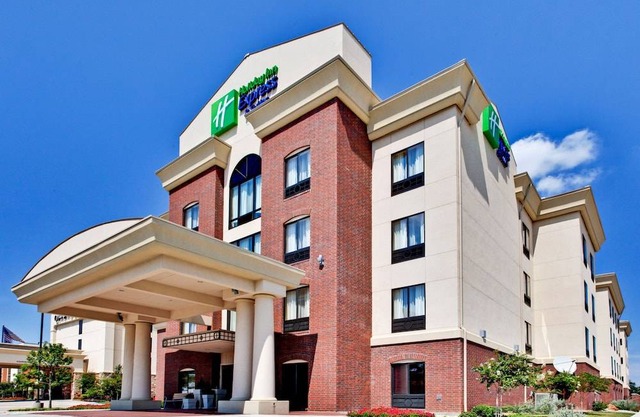 Holiday Inn Express Hotel & Suites DFW West - Hurst, an IHG Hotel