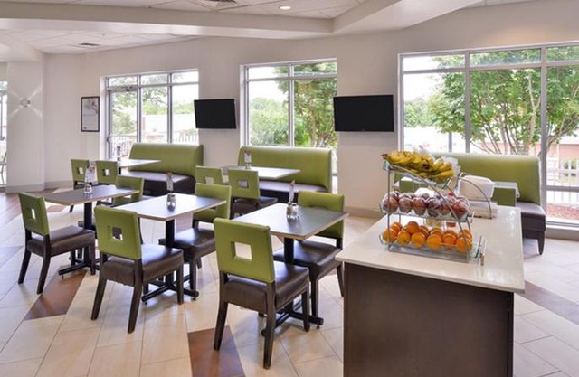 Holiday Inn Express Hotel & Suites Mooresville - Lake Norman