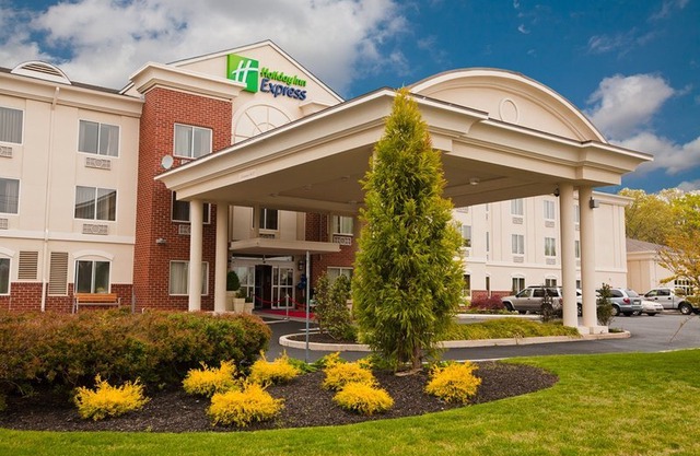 Holiday Inn Express Hotel & Suites Vineland Millville, an IHG Hotel