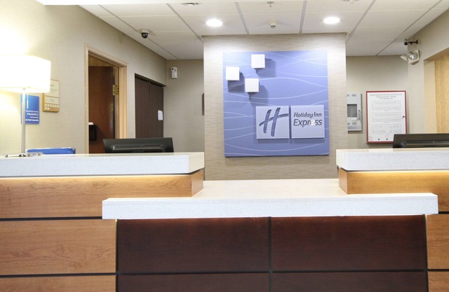 Holiday Inn Express Marshall, an IHG Hotel
