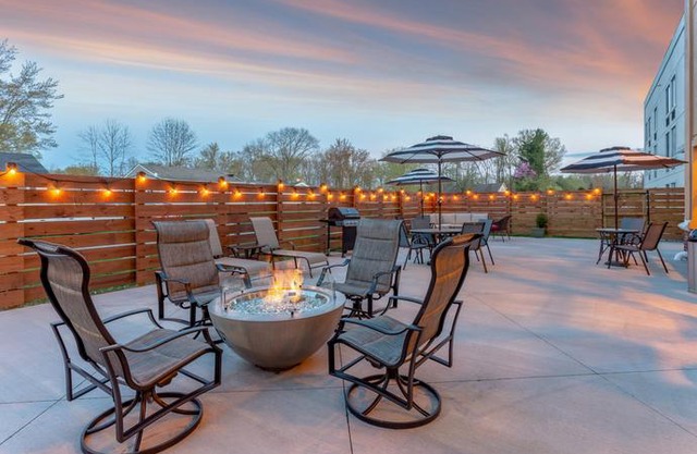 Holiday Inn Express Scottsburg