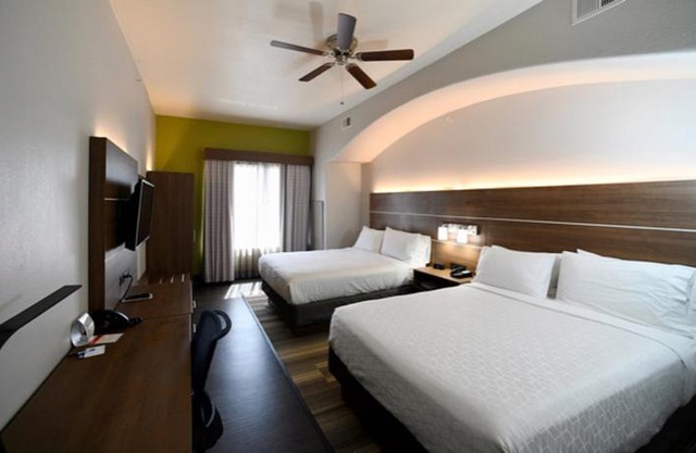 Holiday Inn Express Seguin
