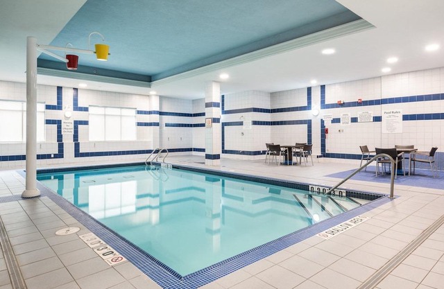 Holiday Inn Express & Suites Milton, an IHG Hotel