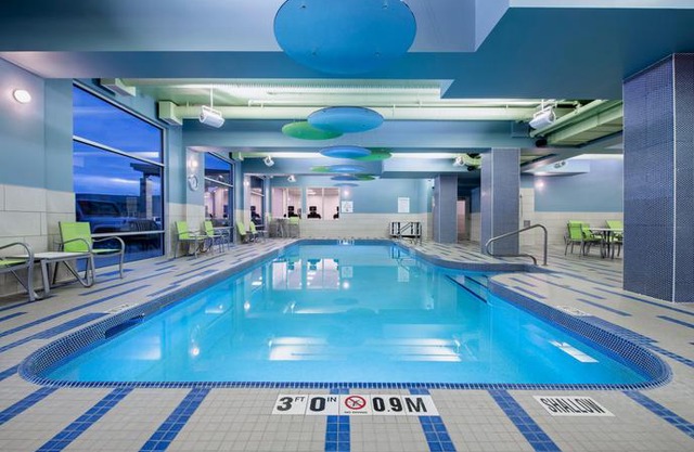 Holiday Inn Express & Suites Kelowna - East