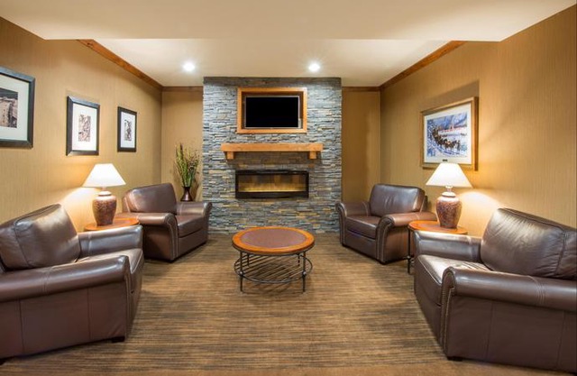 Holiday Inn Express & Suites Douglas