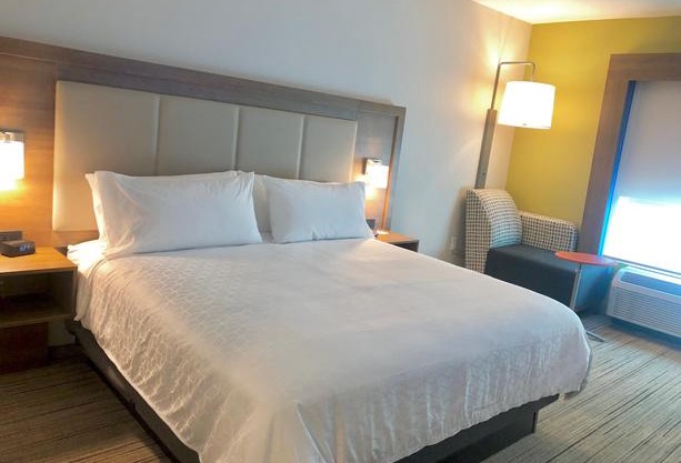 Holiday Inn Express & Suites Raleigh Airport - Brier Creek