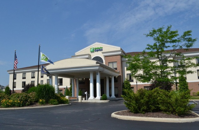 Holiday Inn Express Suites Kent University 