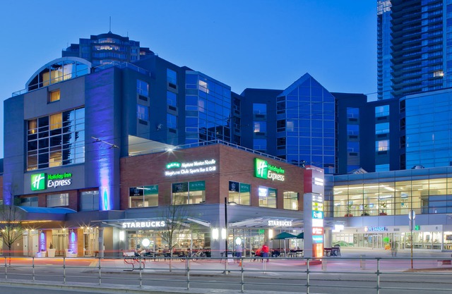 Holiday Inn Express Vancouver-Metrotown (Burnaby), an Ihg Hotel