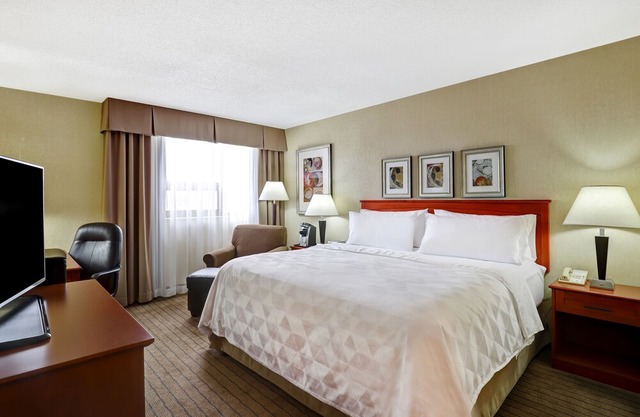 Holiday Inn Laval Montréal, an IHG Hotel