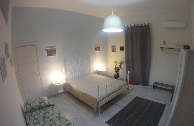 Holiday apartment Fiumefreddo di Sicilia for 1 - 3 persons with 1 bedroom - Holiday house