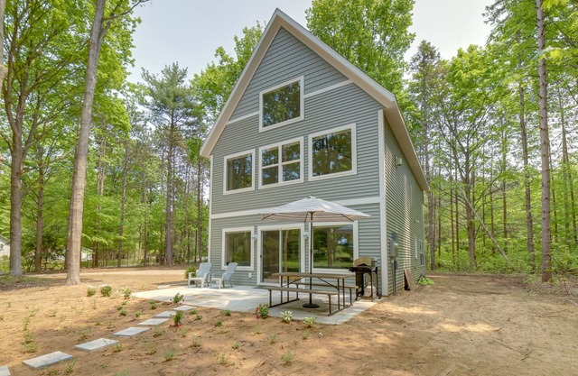 Holland Home w/Fire Pit: Walk to Lake Michigan!