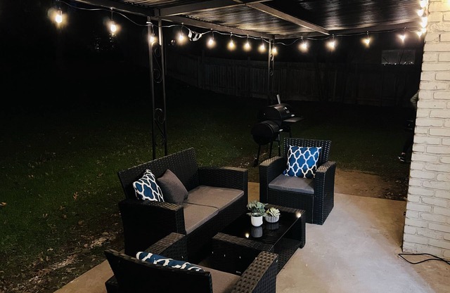 Home In Austin - Sleeps 24 - 10 Minutes To Downtown