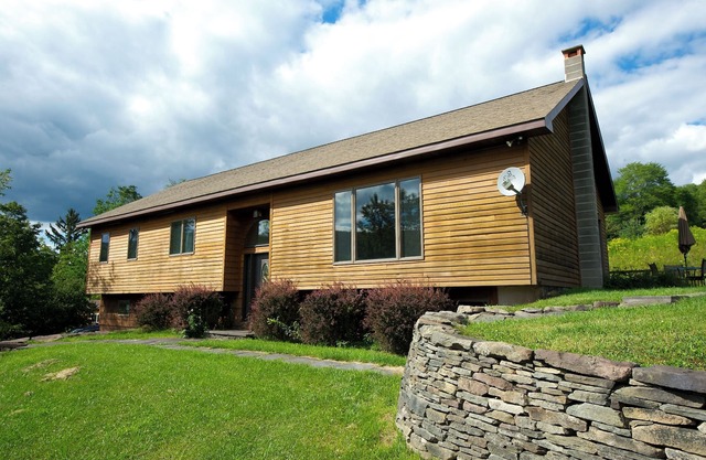 Home onHill/Mountain Views/Secluded/FAST Internet/AC/Near Roxbury Wedding Venues