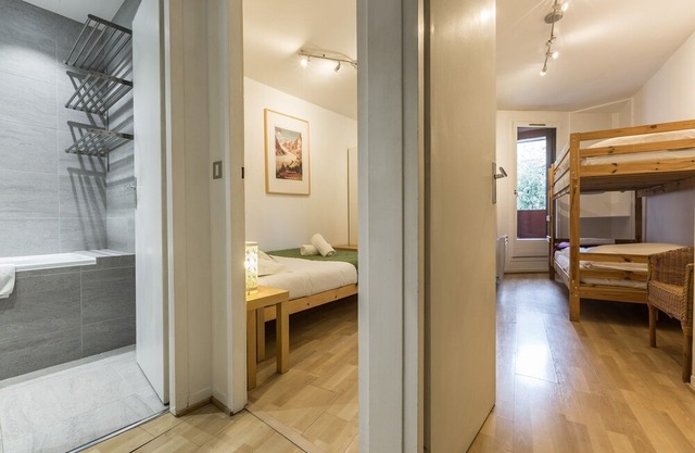Homely 2 bed apartment in the heart of Chamonix with large terrace facing the Aguille du Midi