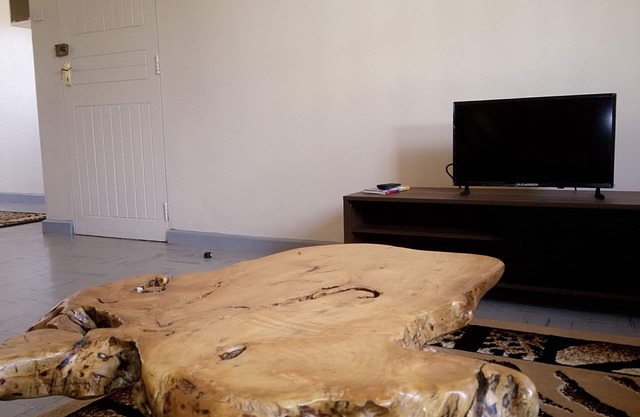 Homely, Comfortable, Convenient, Quiet & Spacious, Near Airport