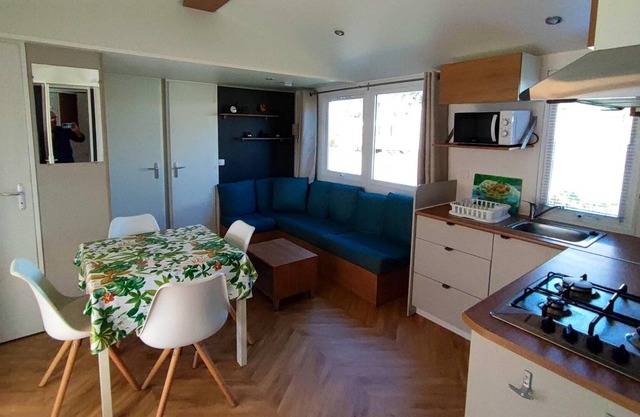 Homerez - 150 m away from the beach! Nice bungalow for 6 ppl. with shared pool