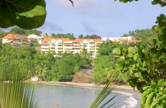 Homerez - 150 m away from the beach! Appartement for 5 ppl. at La Trinité