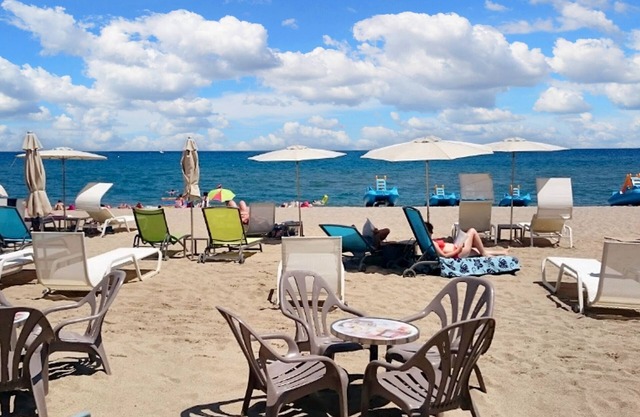 Homerez - 30 m away from the beach! Apartment for 4 ppl. at Sainte-Marie-la-Mer