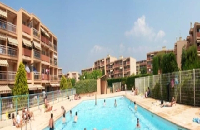 Homerez - 50 m away from the beach! Beautiful studio for 2 ppl. with shared pool