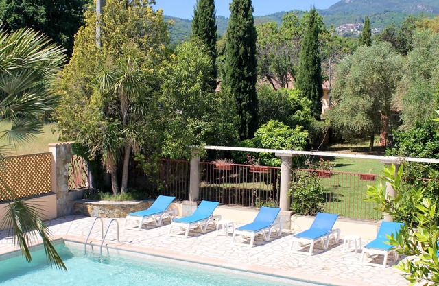 Homerez - Appartement 4 km away from the beach for 2 ppl. with shared pool