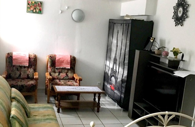 Homerez - Beautiful studio for 2 ppl. with terrace at Pierrefitte-sur-Seine
