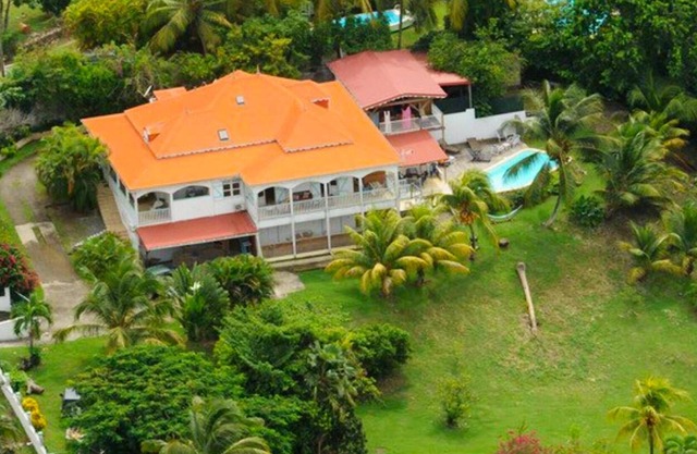 Homerez - Big appartement 1 km away from the beach for 10 ppl. with shared pool