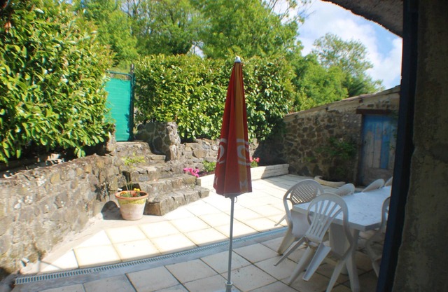 Homerez - Big house for 10 ppl. with shared pool and terrace at Saint priest