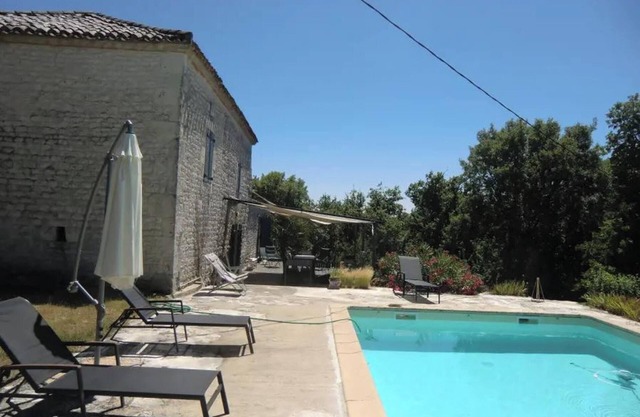 Homerez - Big villa for 12 ppl. with swimming-pool and terrace at Fauroux