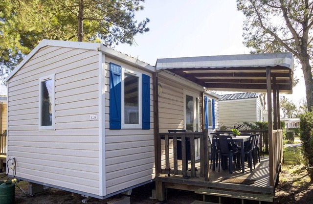 Homerez - Bungalow 2 km away from the beach with shared pool, sauna and hammam