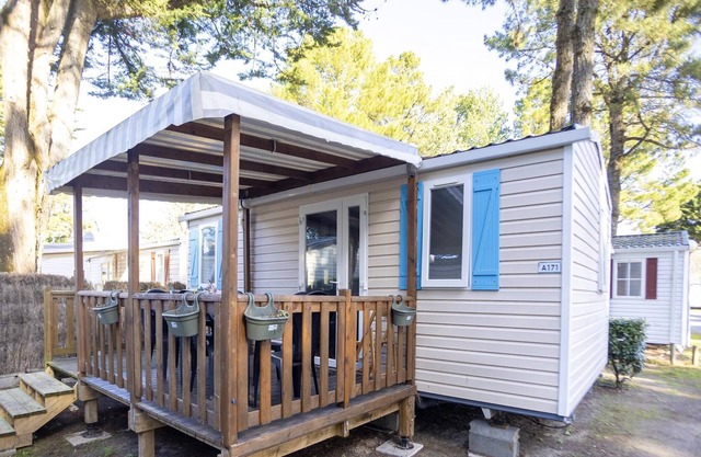 Homerez - Bungalow 3 km away from the beach with shared pool, sauna and terrace