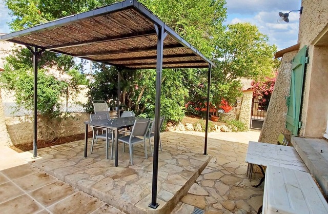 Homerez - Charming Apartment in Vias, 50 m² + Garden