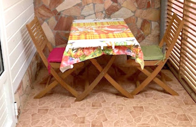 Homerez - House 2 km away from the beach for 2 ppl. with sea view at Le Marin