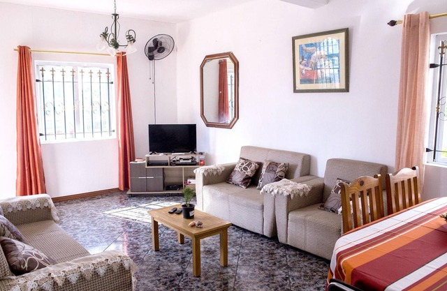 Homerez - House 500 m away from the beach for 6 ppl. with garden at Flic en Flac