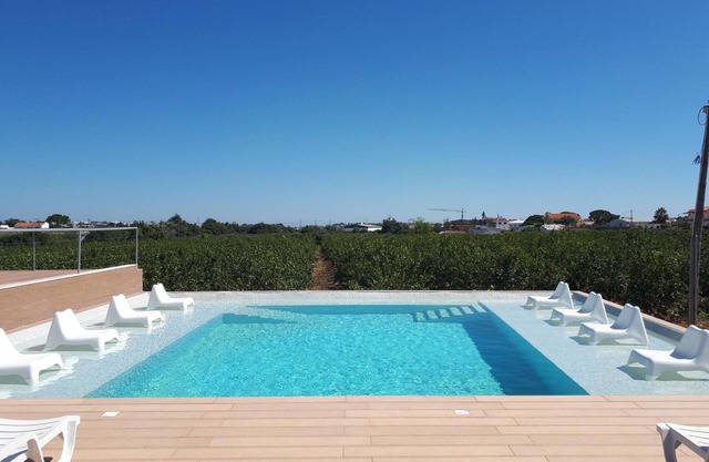 Homerez - House in Faro w/Pool