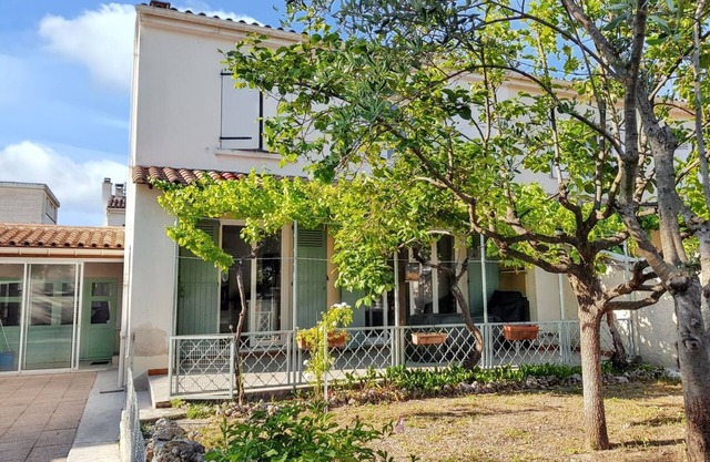 Homerez - House in Monteux with garden