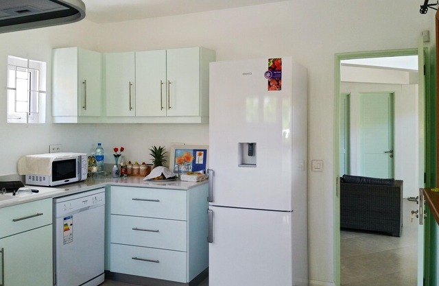 Homerez last minute deal - Spacious villa with swimming-pool