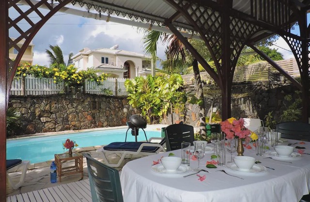 Homerez last minute deal - Amazing villa with swimming-pool